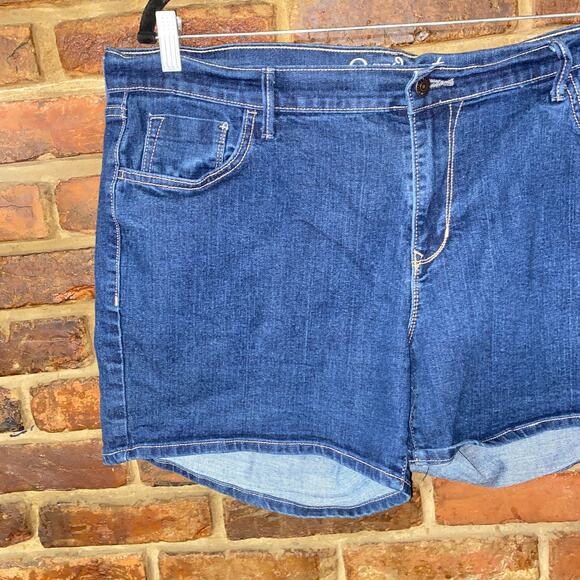 Old Navy Dark Wash Blue Denim Sweetheart Jean Shorts Women's Size 18 - Picture 2 of 5